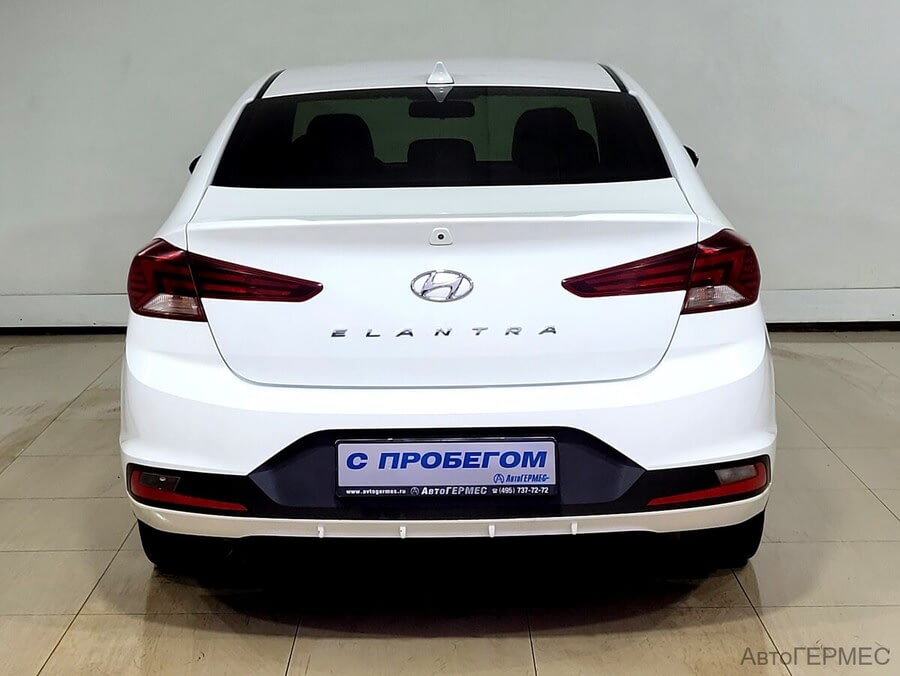 Фото HYUNDAI Elantra VI (AD) Рестайлинг с пробегом | №3