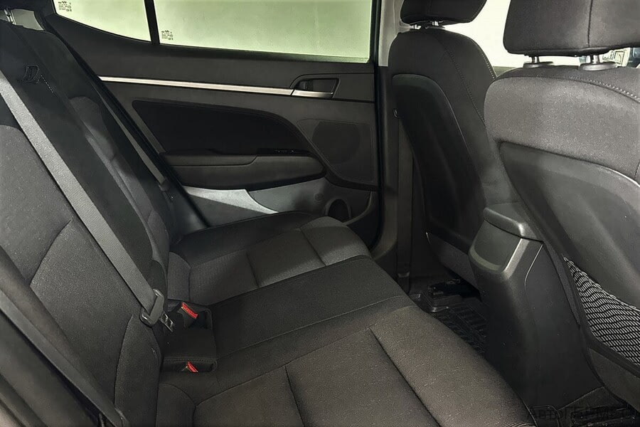 Фото HYUNDAI Elantra VI (AD) с пробегом | №12