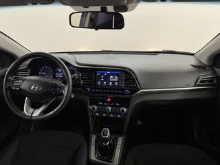 Фото HYUNDAI Elantra VI (AD) Рестайлинг с пробегом