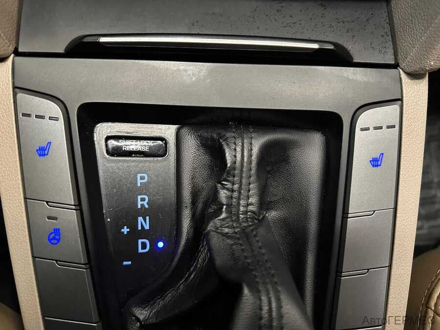 Фото HYUNDAI Elantra VI (AD) с пробегом | №9