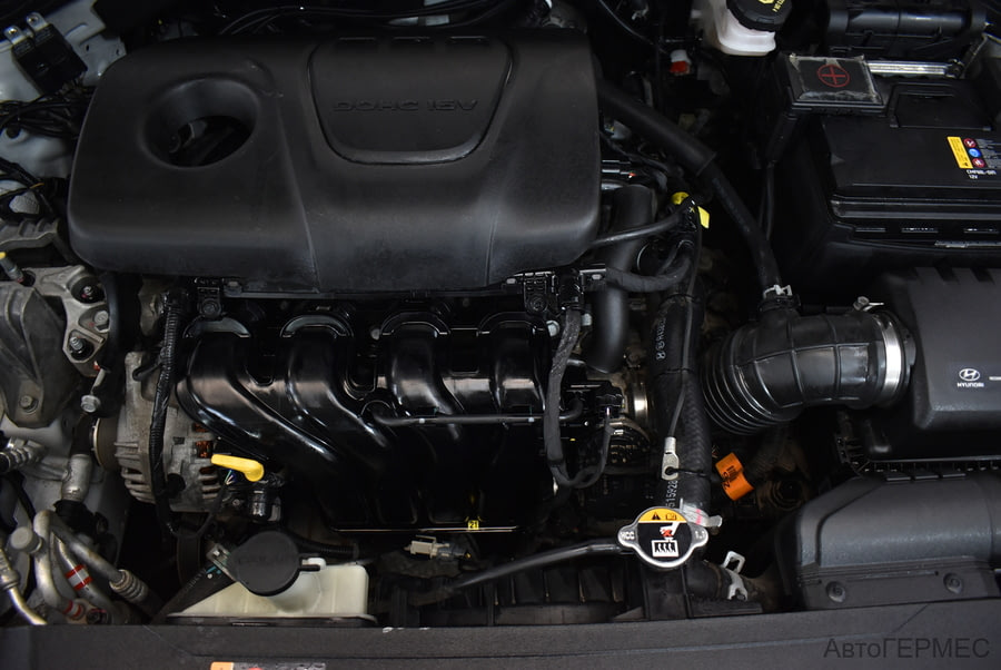 Фото HYUNDAI Elantra VI (AD) Рестайлинг с пробегом | №15