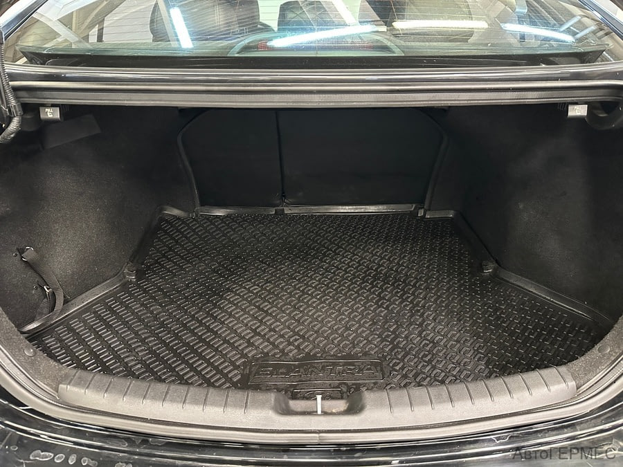 Фото HYUNDAI Elantra VI (AD) с пробегом | №17