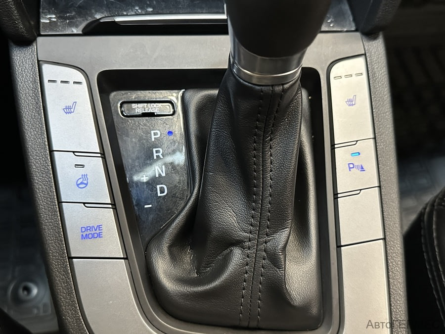 Фото HYUNDAI Elantra VI (AD) с пробегом | №10