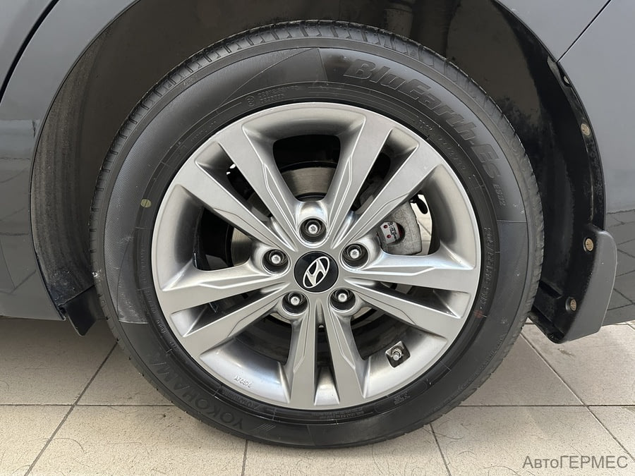 Фото HYUNDAI Elantra VI (AD) с пробегом | №19