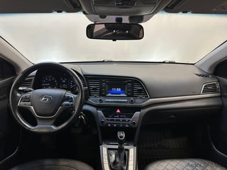 Фото HYUNDAI Elantra VI (AD) с пробегом Фото HYUNDAI Elantra VI (AD) с пробегом