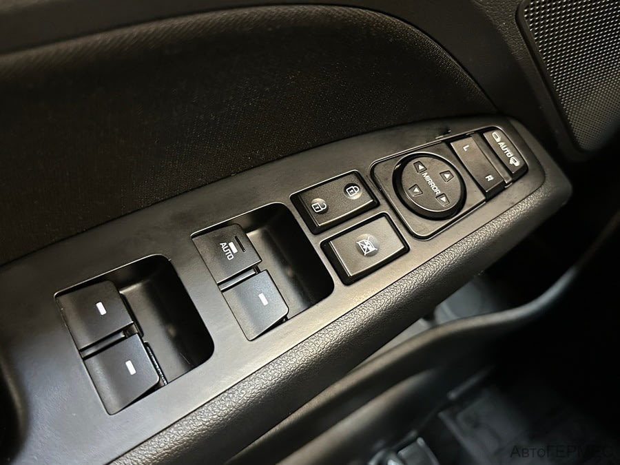 Фото HYUNDAI Elantra VI (AD) с пробегом | №12