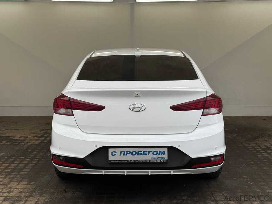 Фото HYUNDAI Elantra VI (AD) Рестайлинг с пробегом | №3