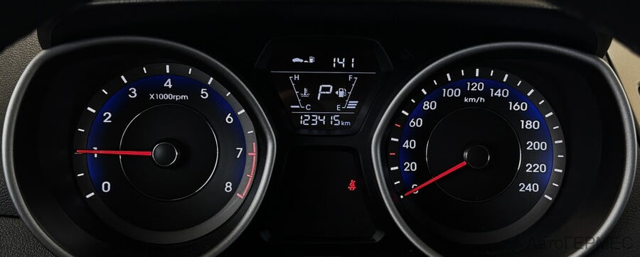 Фото HYUNDAI Elantra V (MD) Рестайлинг с пробегом | №6