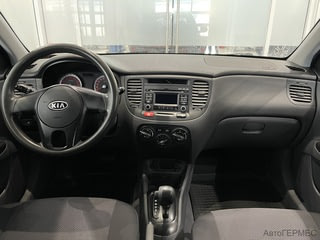 Фото Kia Rio II Рестайлинг с пробегом Фото Kia Rio II Рестайлинг с пробегом