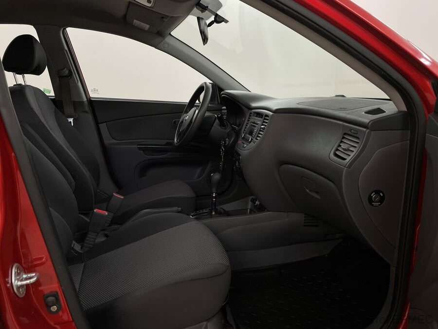 Фото Kia Rio II Рестайлинг с пробегом | №9 Фото Kia Rio II Рестайлинг с пробегом | №9