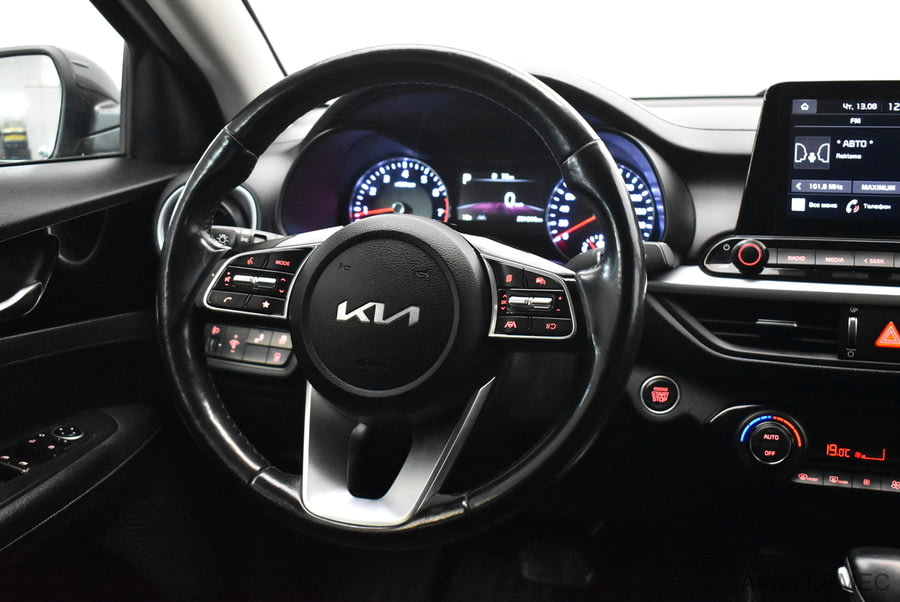Фото Kia Cerato IV рестайлинг с пробегом | №12 Фото Kia Cerato IV рестайлинг с пробегом | №12