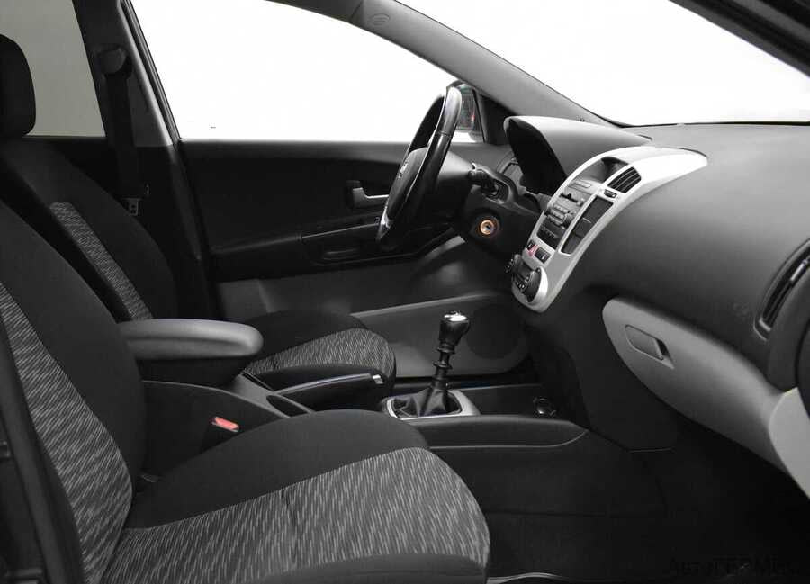 Фото Kia Ceed I с пробегом | №10