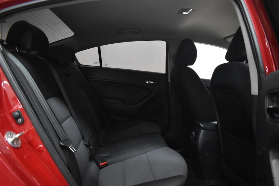 Фото Kia Cerato III с пробегом | №12 Фото Kia Cerato III с пробегом | №12