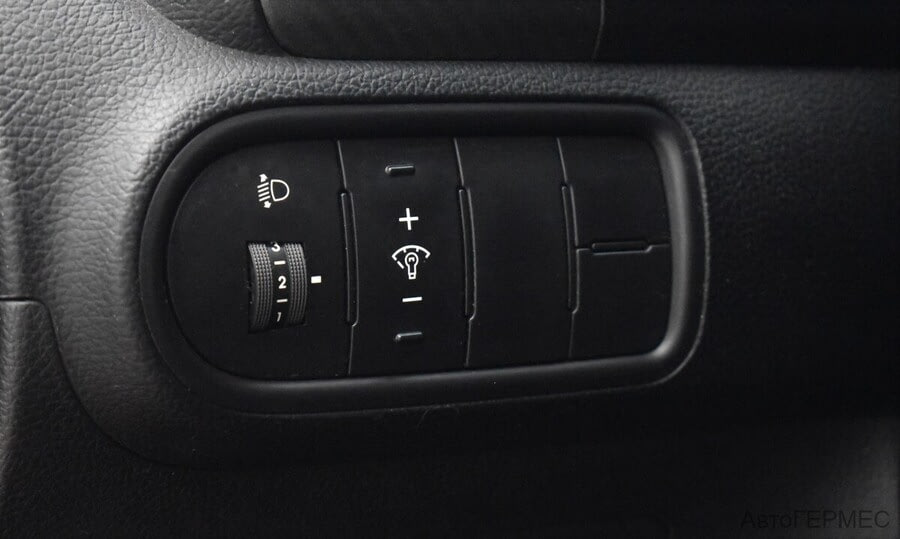 Фото Kia Cerato III с пробегом | №9 Фото Kia Cerato III с пробегом | №9