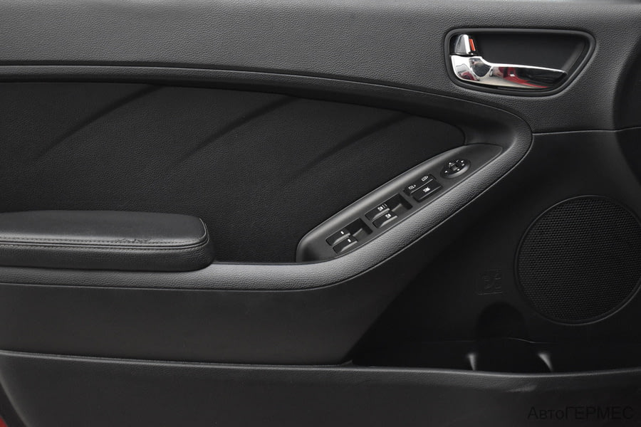 Фото Kia Cerato III с пробегом | №10 Фото Kia Cerato III с пробегом | №10