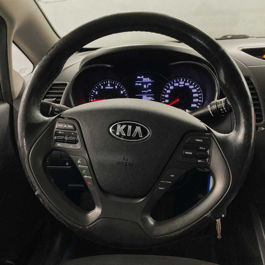 Фото Kia Cerato III с пробегом | №8 Фото Kia Cerato III с пробегом | №8