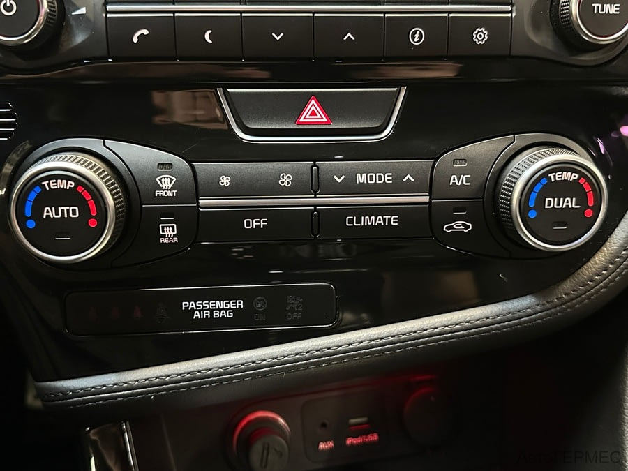 Фото Kia Optima III Рестайлинг с пробегом | №7