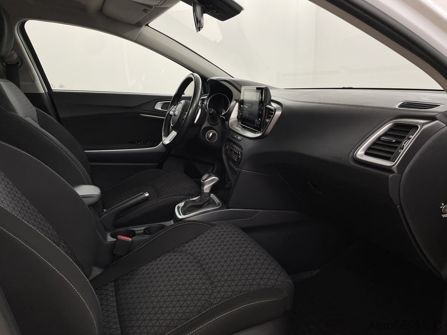 Фото Kia XCEED с пробегом | №11