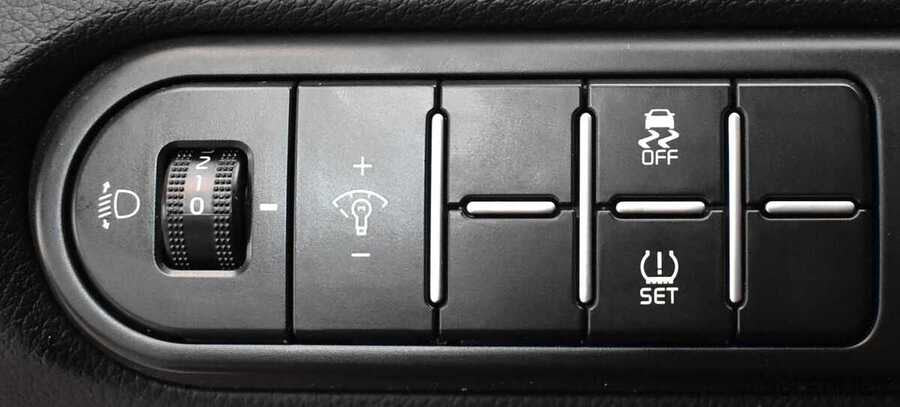 Фото Kia Ceed III Рестайлинг с пробегом | №9