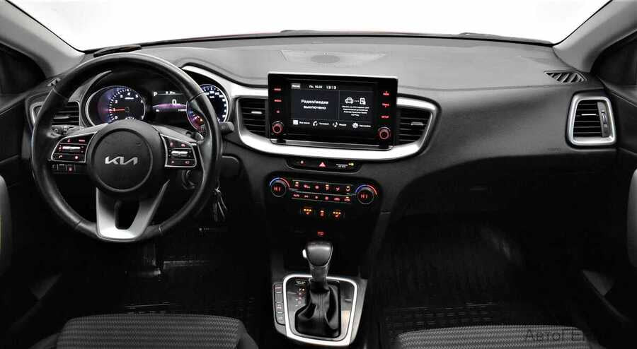 Фото Kia Ceed III Рестайлинг с пробегом | №5