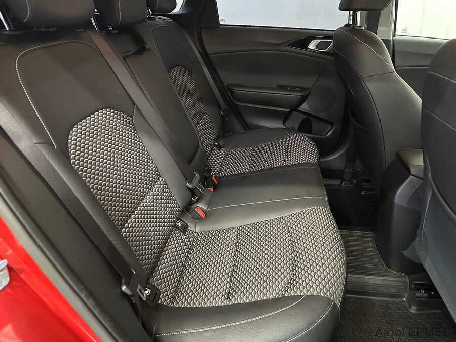 Фото Kia Ceed III Рестайлинг с пробегом | №16