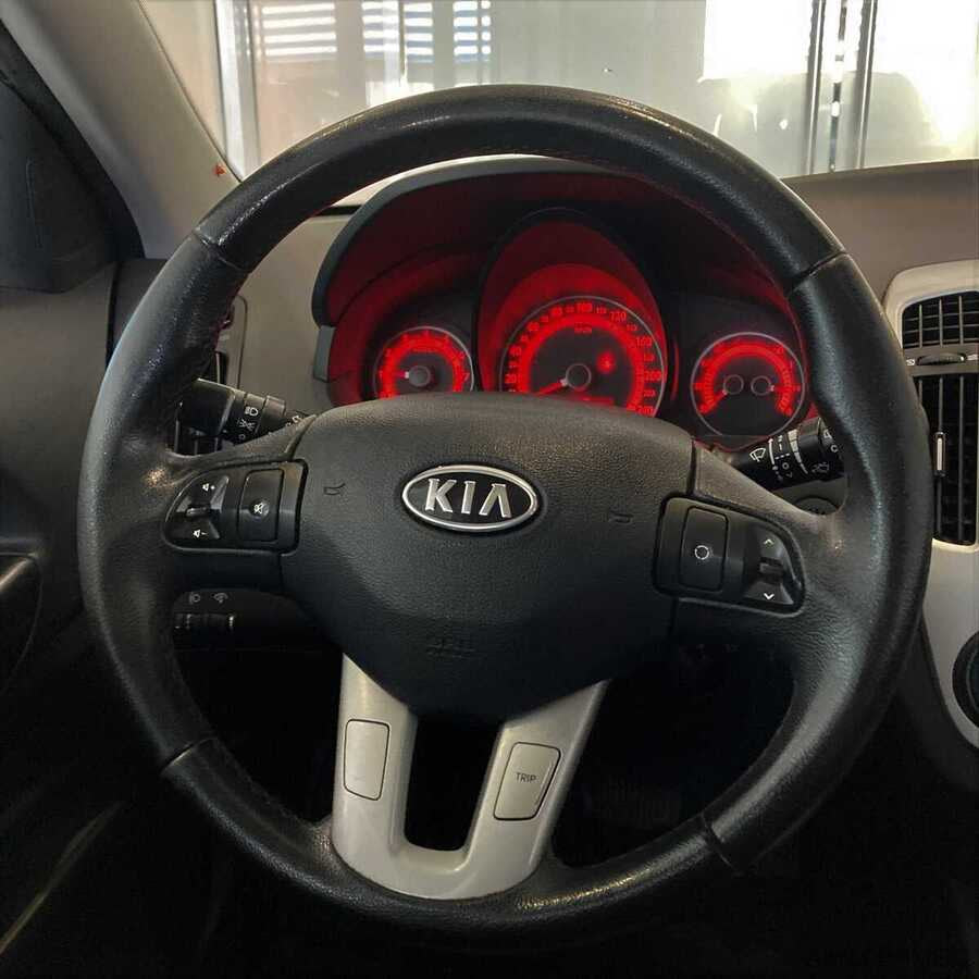 Фото Kia Ceed I Рестайлинг с пробегом | №8 Фото Kia Ceed I Рестайлинг с пробегом | №8