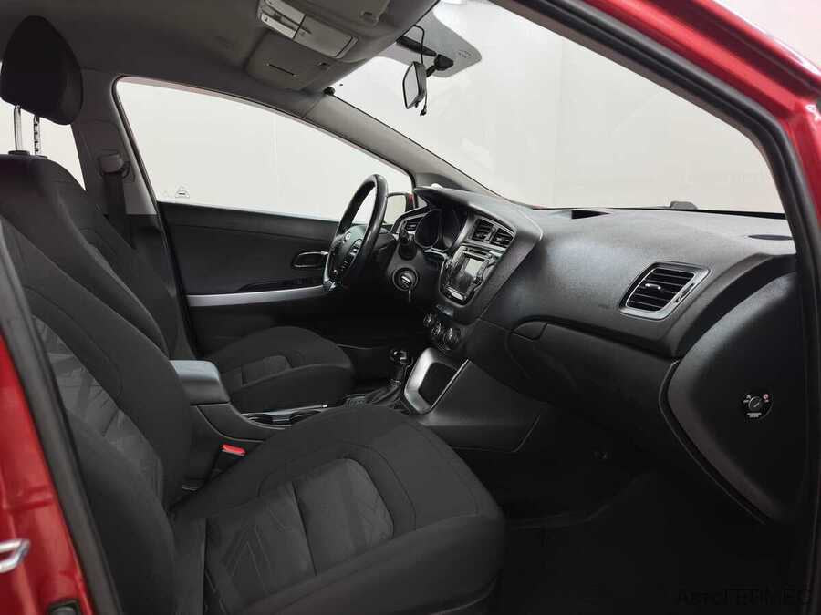 Фото Kia Ceed II Рестайлинг с пробегом | №11 Фото Kia Ceed II Рестайлинг с пробегом | №11