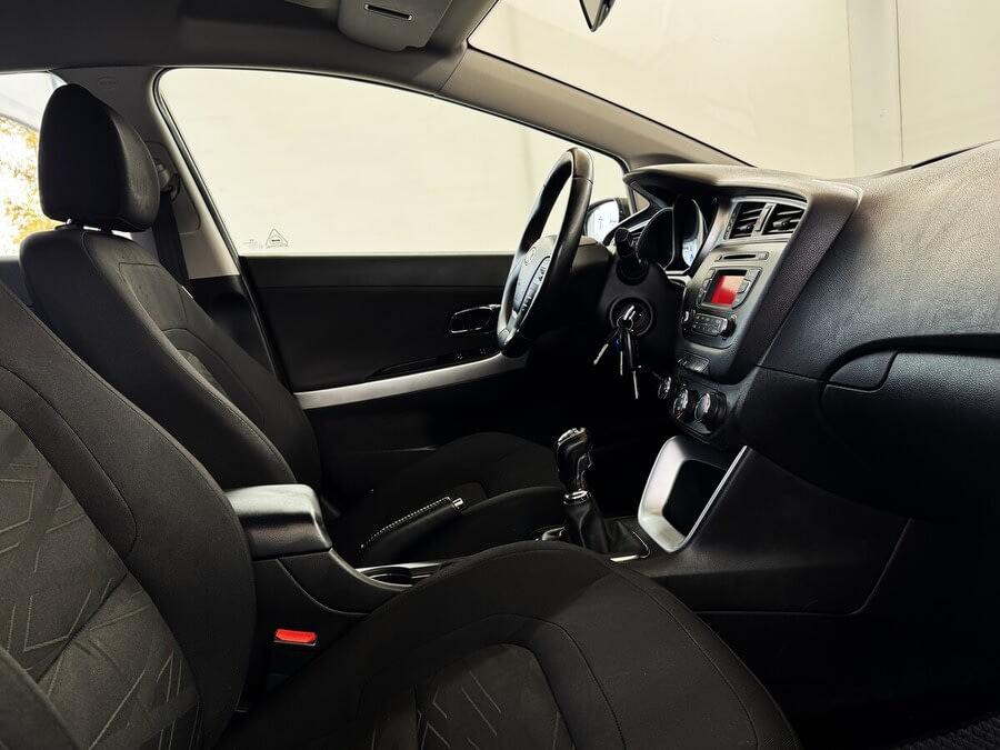 Фото Kia Ceed II Рестайлинг с пробегом | №11