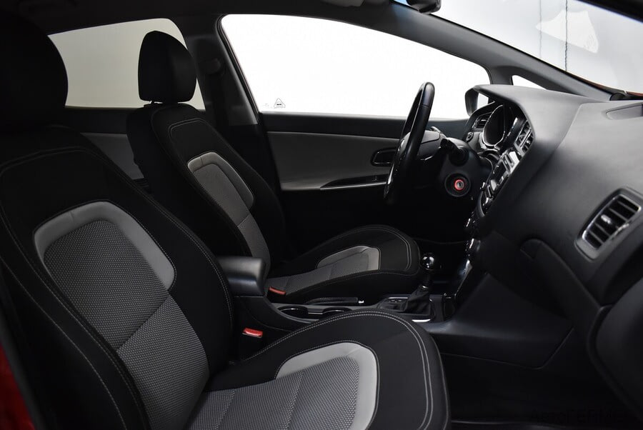 Фото Kia Ceed II с пробегом | №10