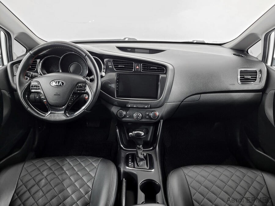 Фото Kia Ceed II Рестайлинг с пробегом | №5 Фото Kia Ceed II Рестайлинг с пробегом | №5