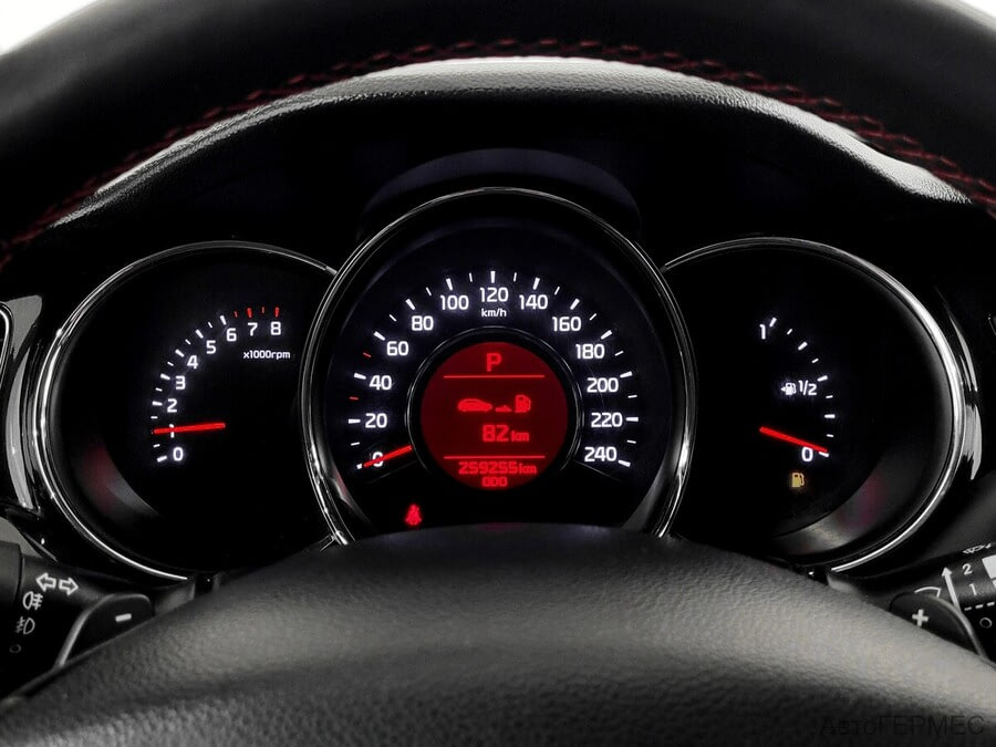 Фото Kia Ceed II Рестайлинг с пробегом | №6 Фото Kia Ceed II Рестайлинг с пробегом | №6