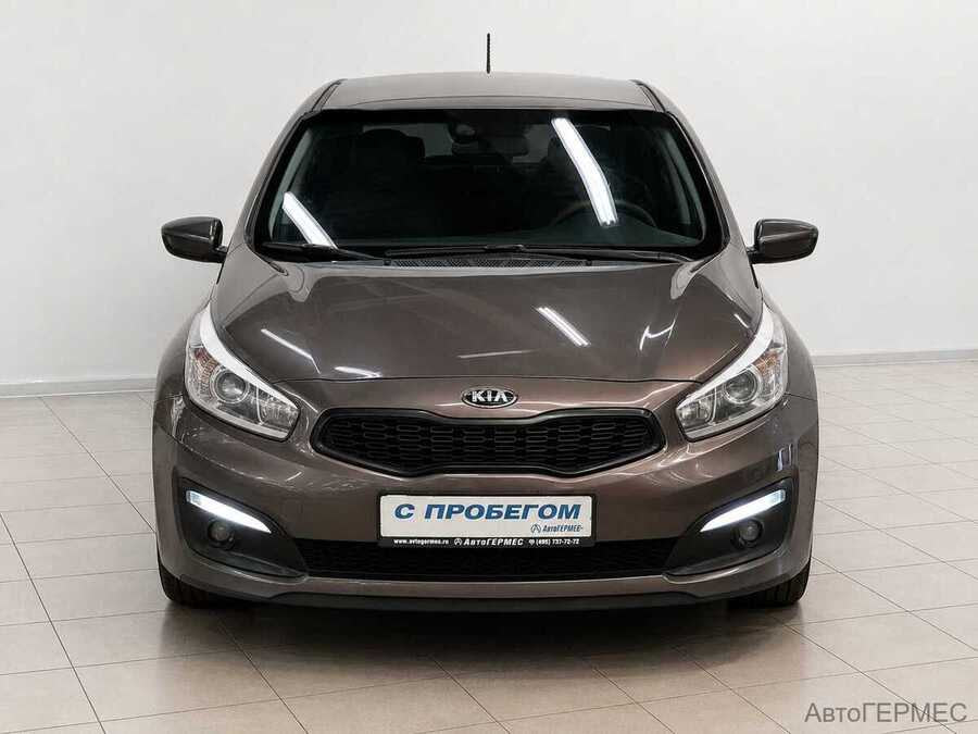 Фото Kia Ceed II Рестайлинг с пробегом | №2 Фото Kia Ceed II Рестайлинг с пробегом | №2