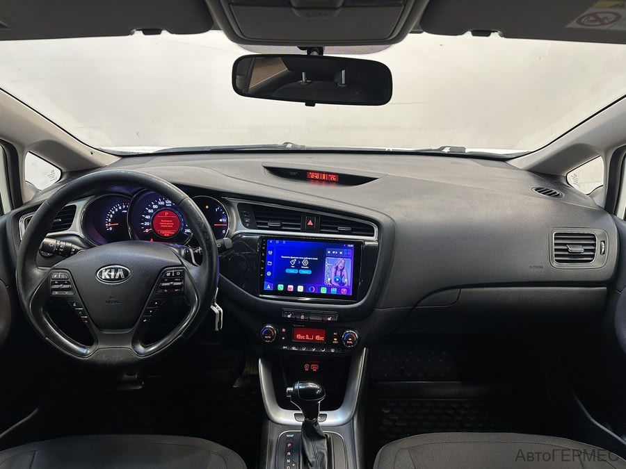Фото Kia Ceed II Рестайлинг с пробегом | №5 Фото Kia Ceed II Рестайлинг с пробегом | №5