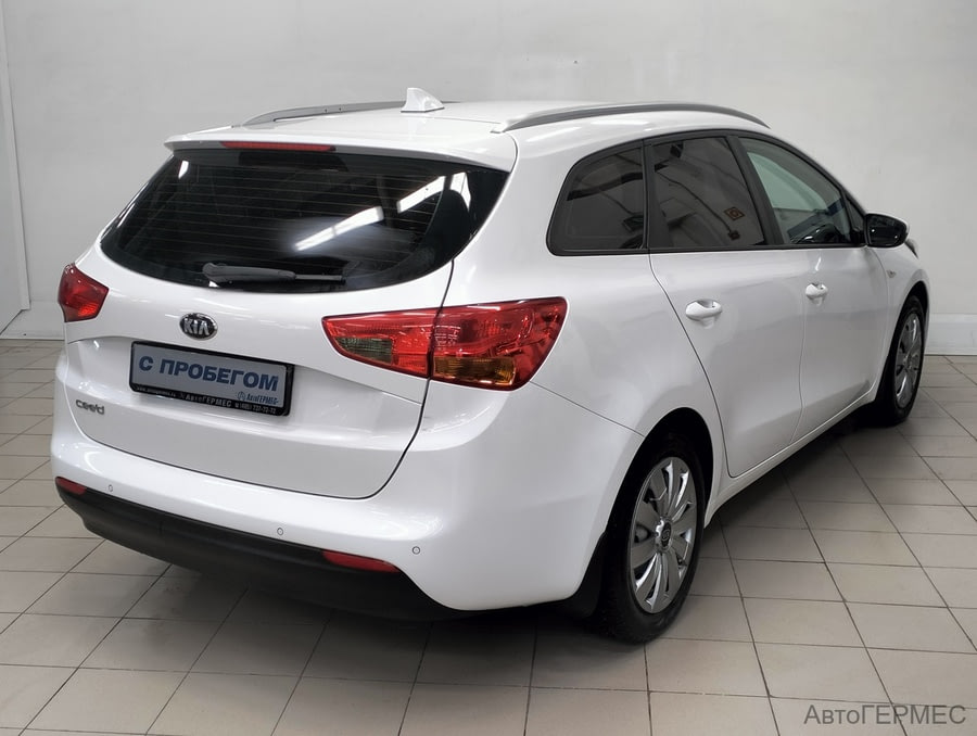 Фото Kia Ceed II Рестайлинг с пробегом | №4 Фото Kia Ceed II Рестайлинг с пробегом | №4