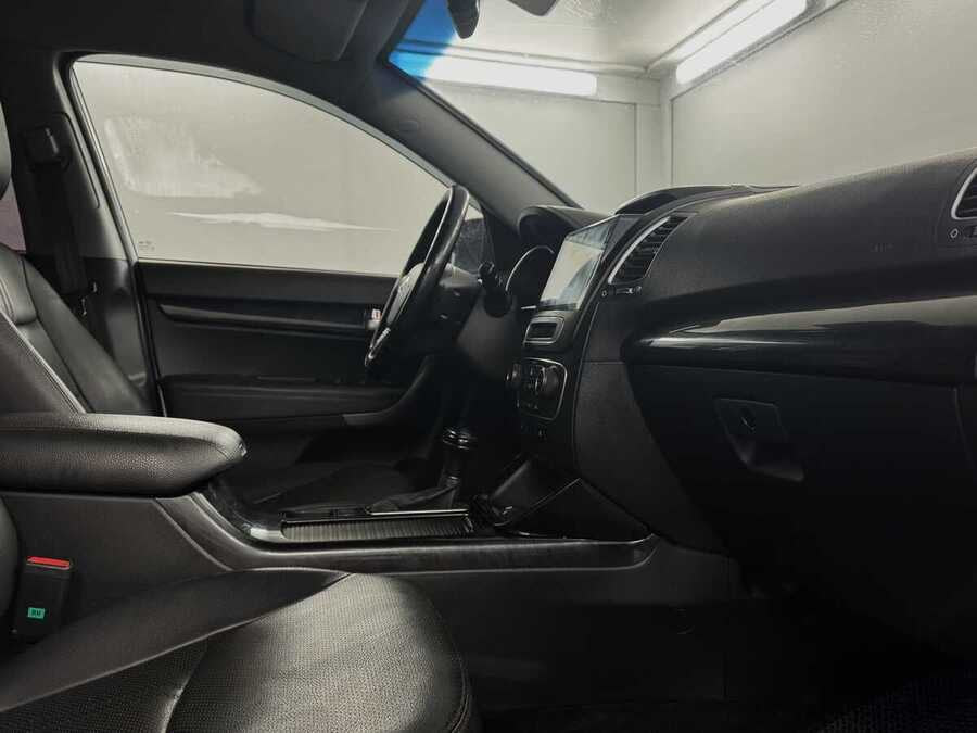 Фото Kia Sorento II Рестайлинг с пробегом | №12 Фото Kia Sorento II Рестайлинг с пробегом | №12