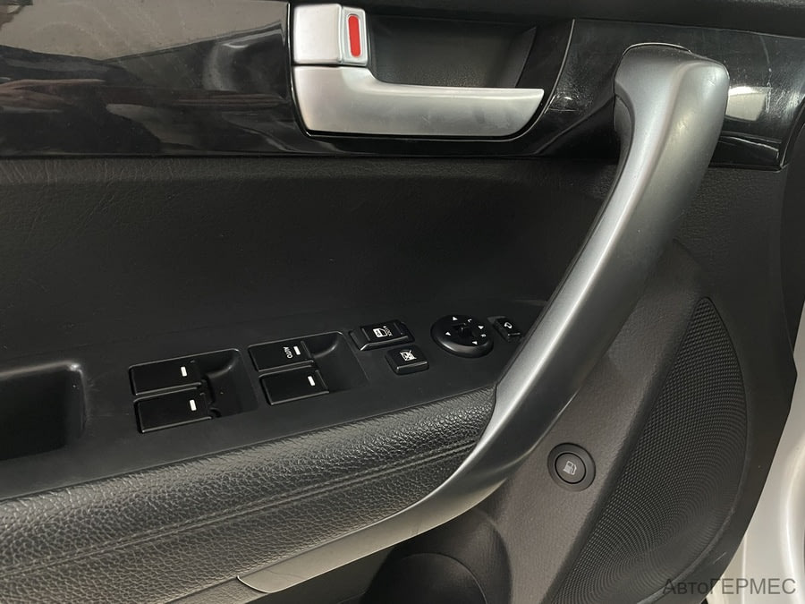 Фото Kia Sorento II Рестайлинг с пробегом | №8