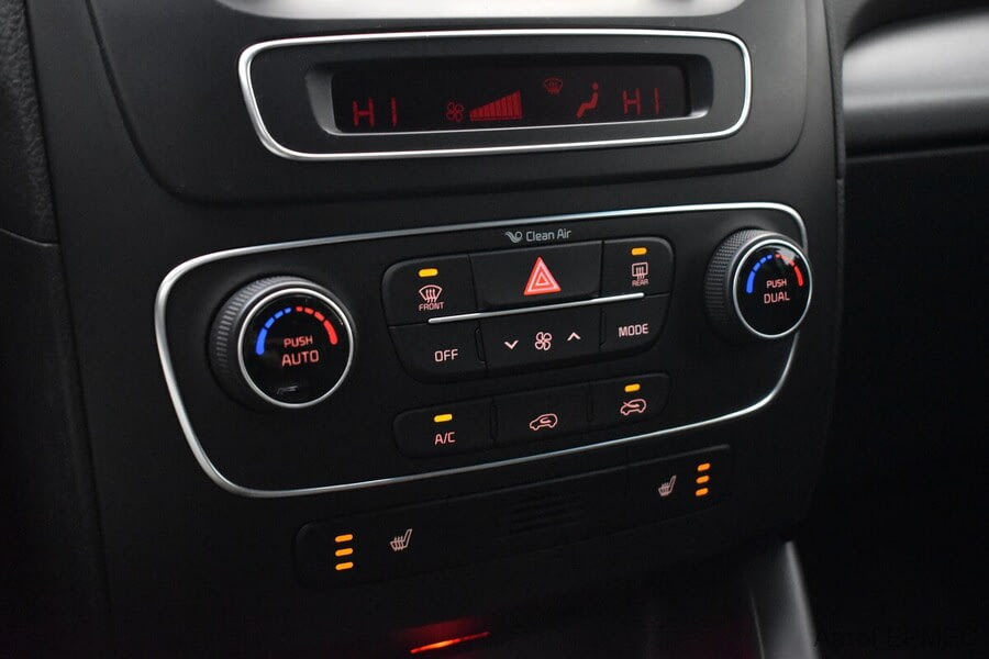 Фото Kia Sorento II Рестайлинг с пробегом | №7 Фото Kia Sorento II Рестайлинг с пробегом | №7