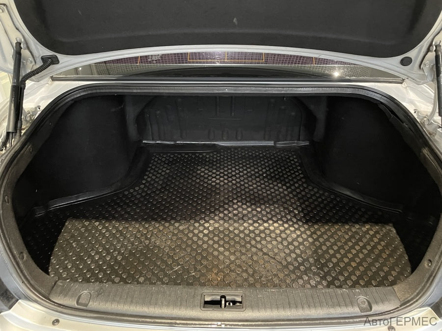 Фото Kia Opirus I Рестайлинг с пробегом | №18