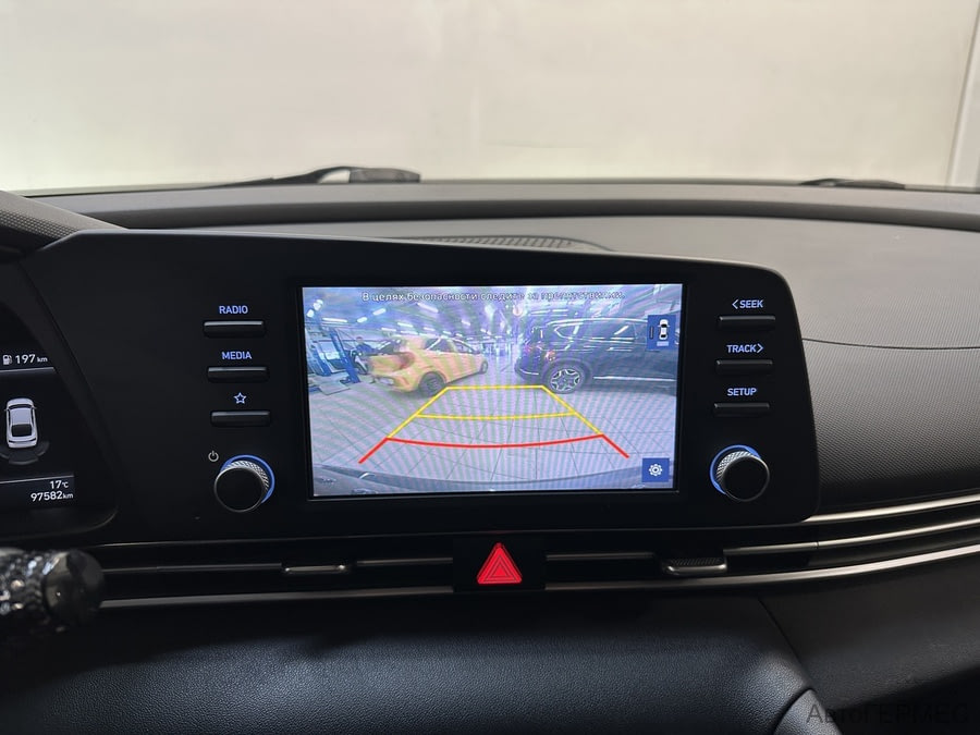 Фото HYUNDAI Elantra VII (CN7) с пробегом | №9