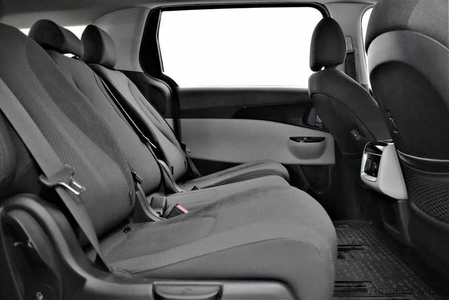 Фото Kia Carnival IV с пробегом | №13