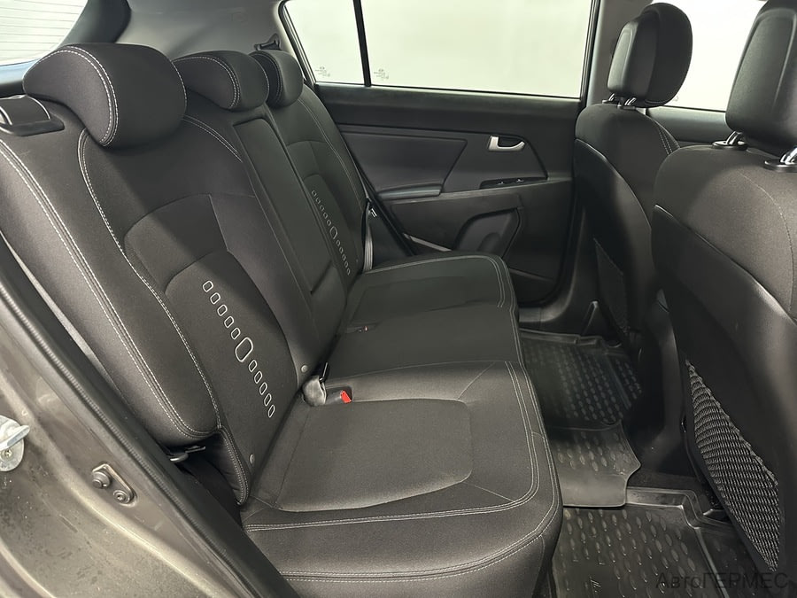 Фото Kia Sportage III Рестайлинг с пробегом | №14