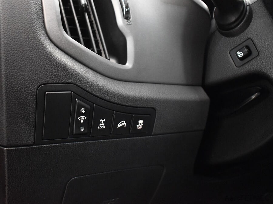 Фото Kia Sportage III Рестайлинг с пробегом | №10