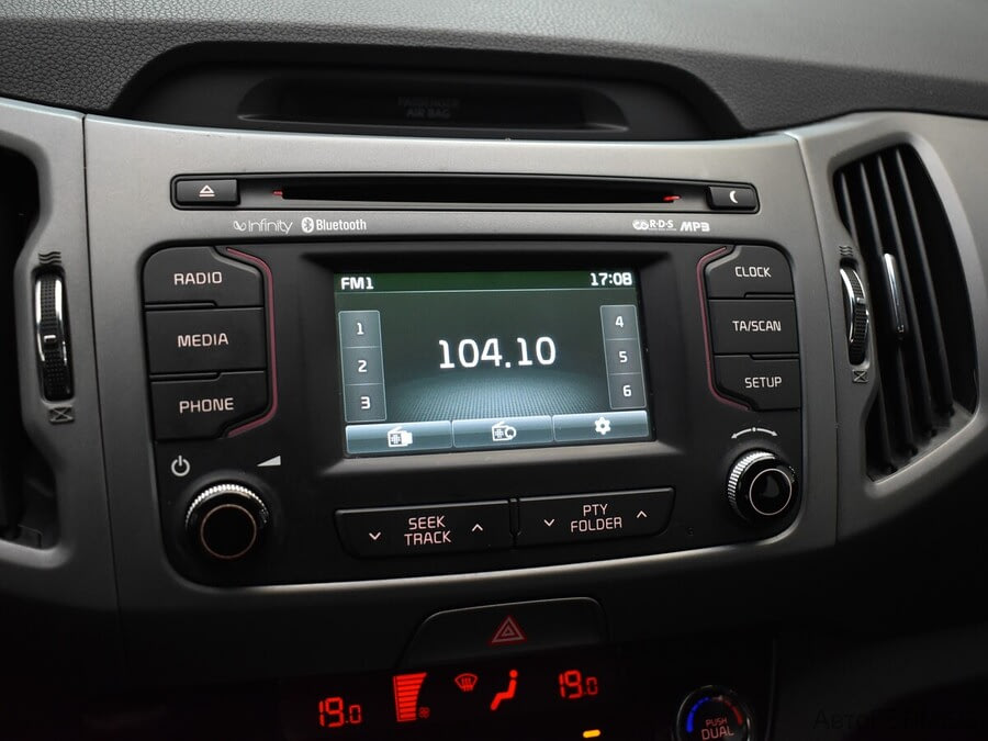 Фото Kia Sportage III Рестайлинг с пробегом | №7