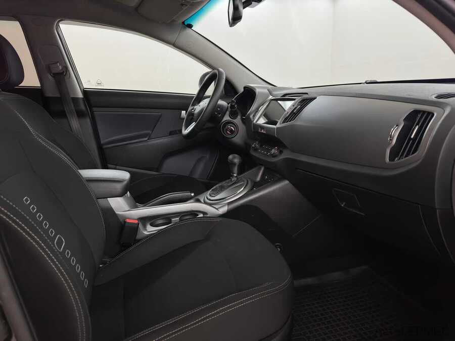Фото Kia Sportage III Рестайлинг с пробегом | №12