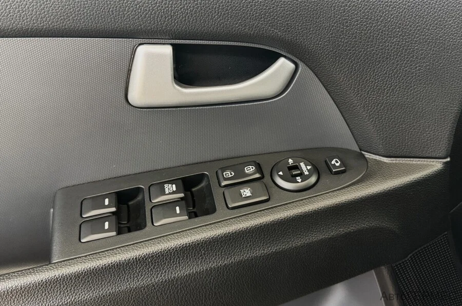 Фото Kia Sportage III Рестайлинг с пробегом | №11