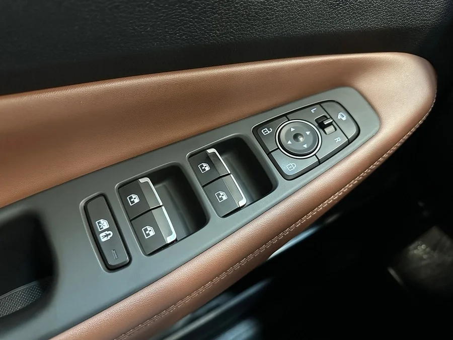 Фото HYUNDAI Santa Fe IV Рестайлинг с пробегом | №12 Фото HYUNDAI Santa Fe IV Рестайлинг с пробегом | №12