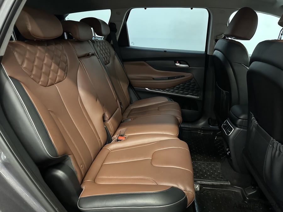 Фото HYUNDAI Santa Fe IV Рестайлинг с пробегом | №20 Фото HYUNDAI Santa Fe IV Рестайлинг с пробегом | №20