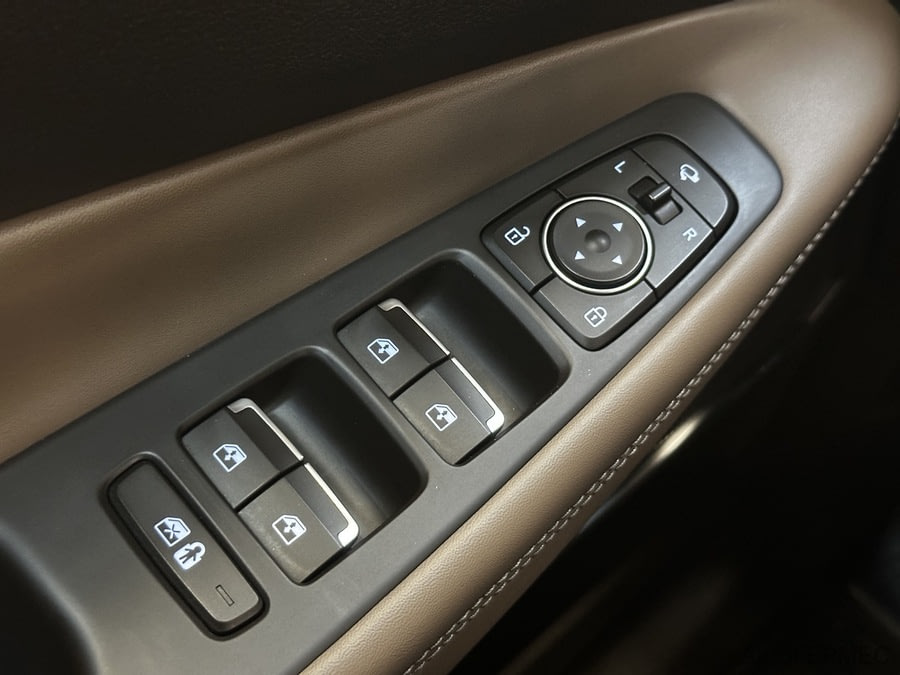 Фото HYUNDAI Santa Fe IV Рестайлинг с пробегом | №13 Фото HYUNDAI Santa Fe IV Рестайлинг с пробегом | №13