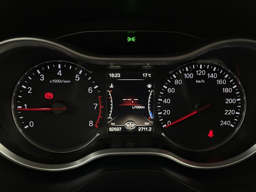 Фото FAW Besturn X80 I Рестайлинг с пробегом | №6