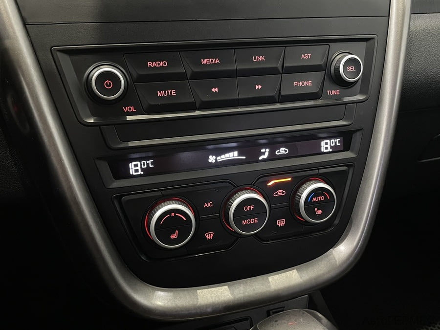 Фото FAW Besturn X80 I Рестайлинг с пробегом | №7 Фото FAW Besturn X80 I Рестайлинг с пробегом | №7